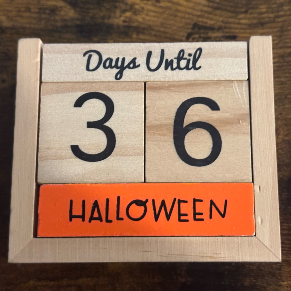 Holiday Countdown Block Calendar